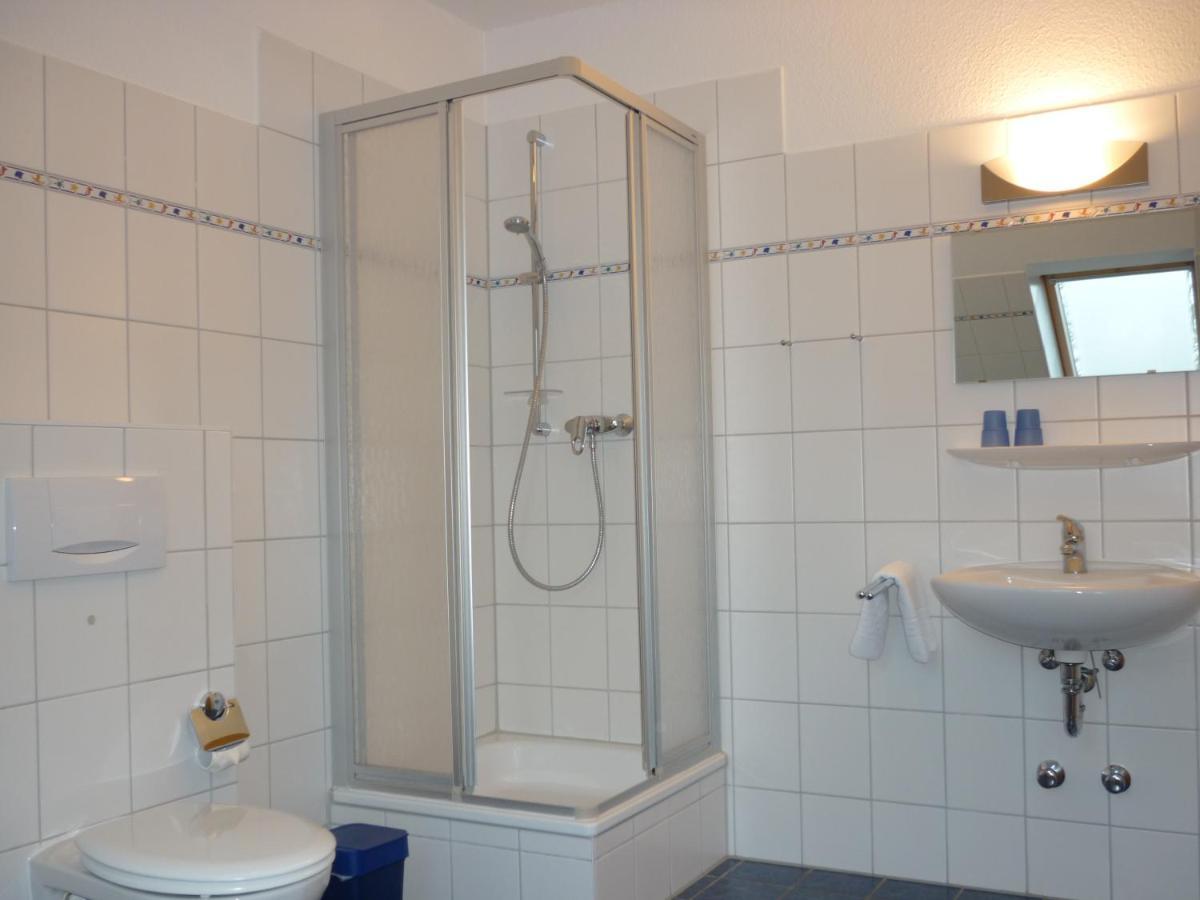 Pension Zum Leuchtturm Bastorf Exterior foto